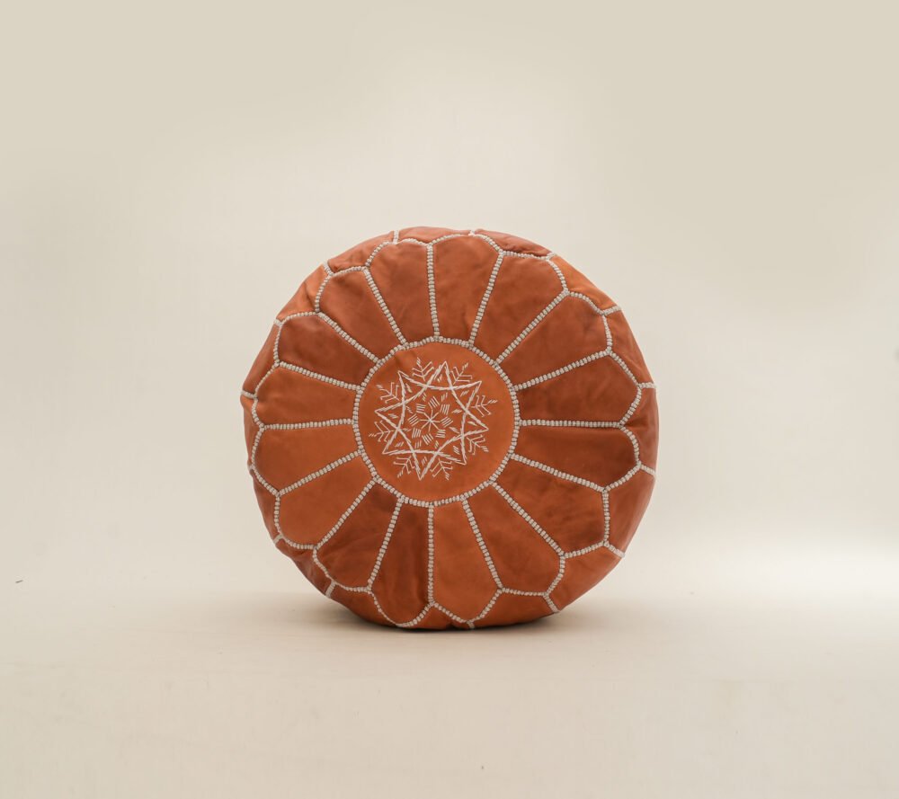 Pouf en Cuir Marocain Brodé à la Main – Élégance & Artisanat Authentique - Image 2